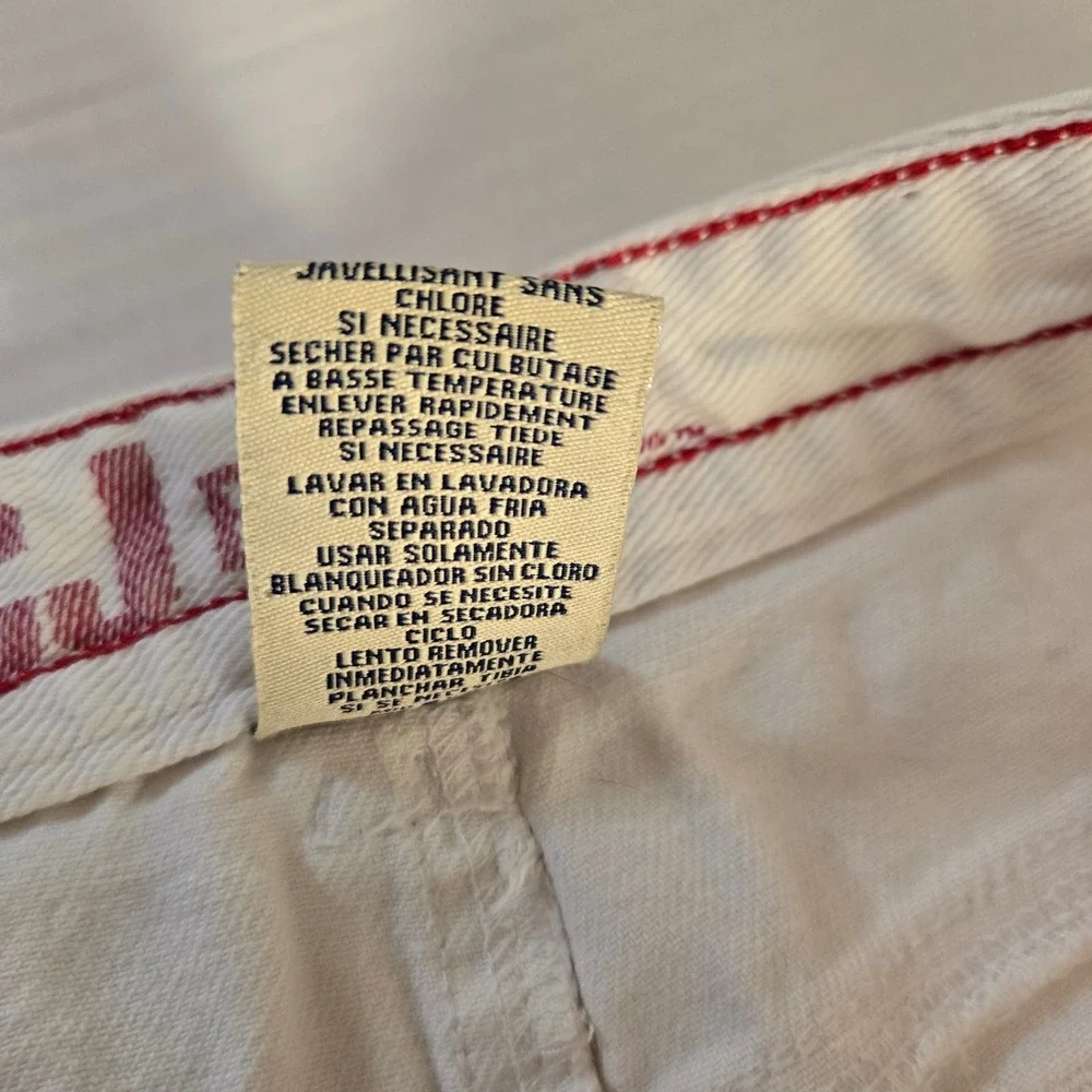Vintage CJ Blue Womens Bermuda Shorts White  Size 14‎ Denim  Rainbow Embroidery